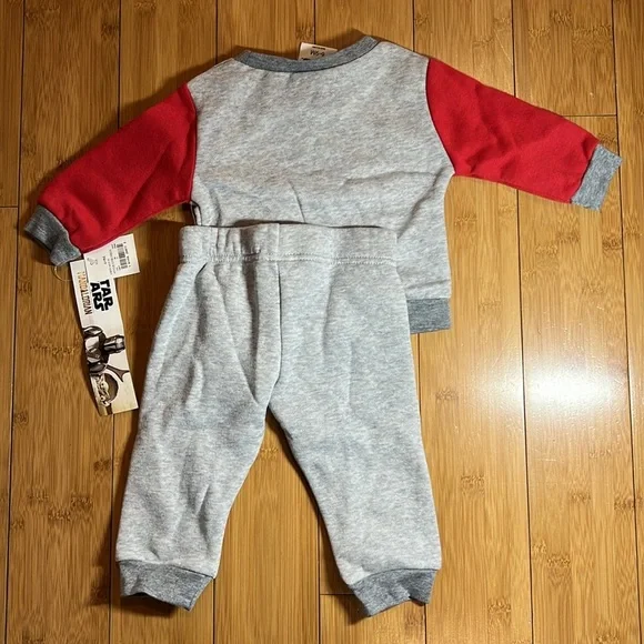 NWT New 06-9M Baby Grogu Disney Star Wars Mandalorian Sweatshirt & Sweatpant Set - Picture 2 of 3